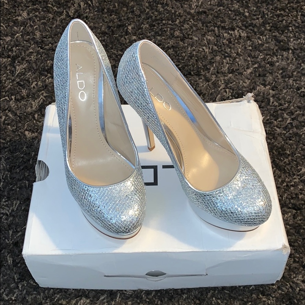 ALDO heels size 8 never worn